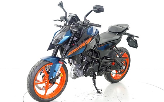Neufahrzeug KTM 125 Duke - Bild 3