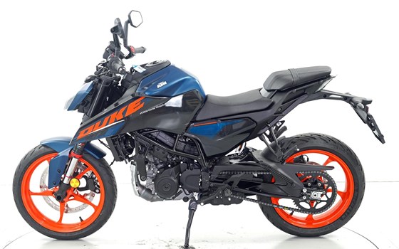 Neufahrzeug KTM 125 Duke - Bild 5
