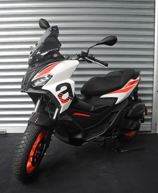 Aprilia SR GT Sport 200