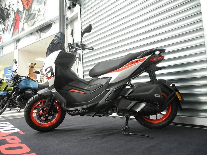 Angebot Aprilia SR GT Sport 200 Bild 2: Angebot Aprilia SR GT Sport 200