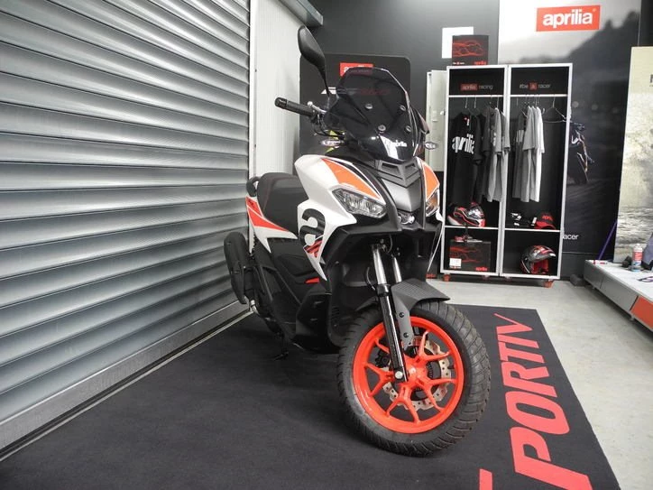 Angebot Aprilia SR GT Sport 200 Bild 4: Angebot Aprilia SR GT Sport 200