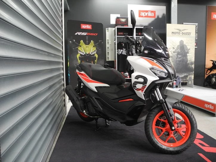 Angebot Aprilia SR GT Sport 200 Bild 5: Angebot Aprilia SR GT Sport 200