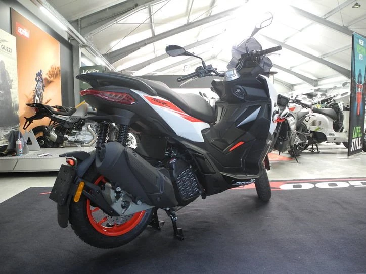 Angebot Aprilia SR GT Sport 200 Bild 7: Angebot Aprilia SR GT Sport 200