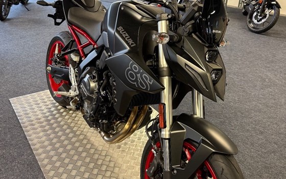 Gebrauchtmotorrad Suzuki GSX-8S - Bild 3