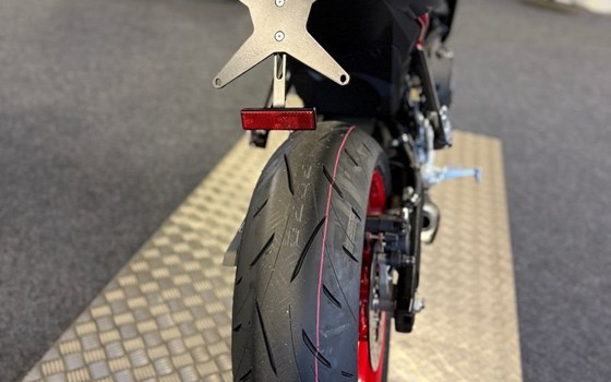 Gebrauchtmotorrad Suzuki GSX-8S - Bild 5