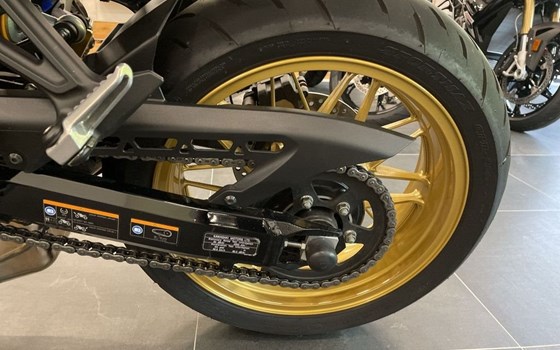 Gebrauchtmotorrad Kawasaki Z900 RS SE - Bild 11