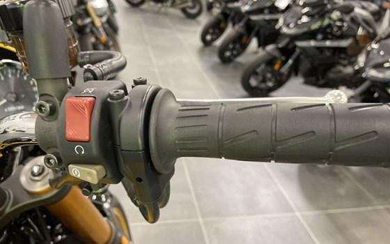 Gebrauchtmotorrad Kawasaki Z900 RS SE - Bild 12