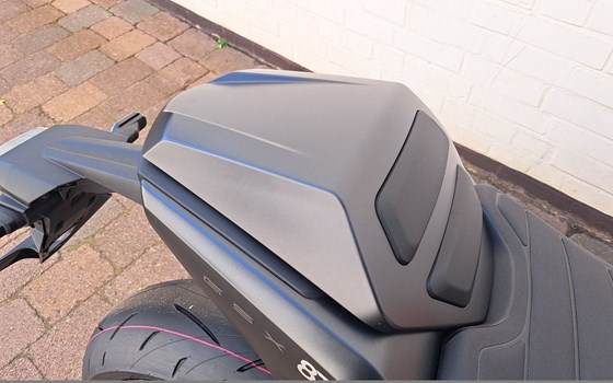 Neufahrzeug Suzuki GSX-8T - Bild 8