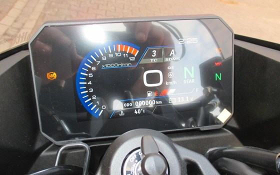 Gebrauchtmotorrad Suzuki GSX-8TT - Bild 10