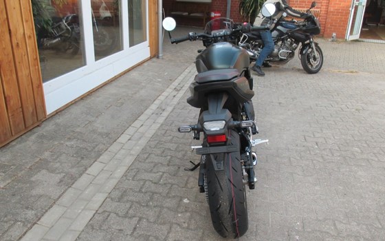 Gebrauchtmotorrad Suzuki GSX-8TT - Bild 4