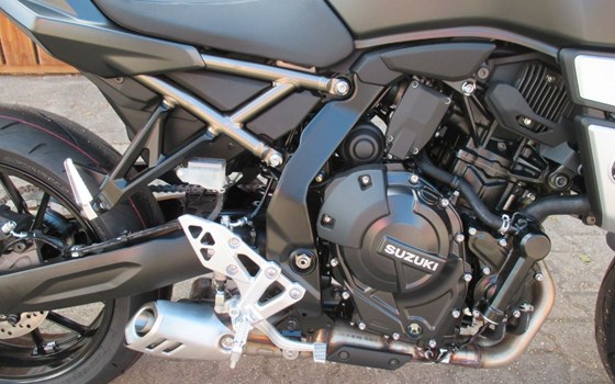 Gebrauchtmotorrad Suzuki GSX-8T - Bild 13
