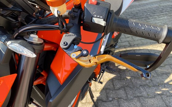 Gebrauchtmotorrad KTM 1290 Super Duke R - Bild 11