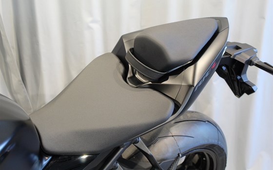 Neufahrzeug Honda CBR1000RR-R Fireblade SP - Bild 11