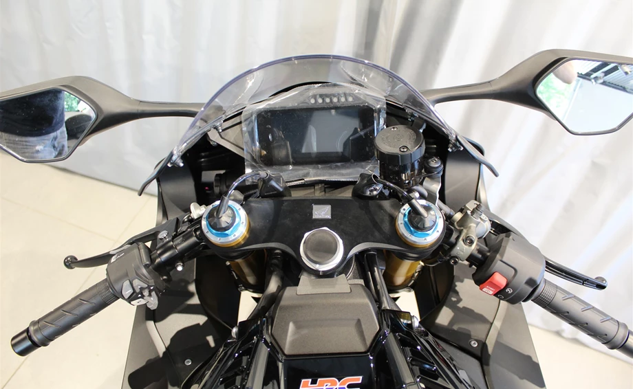 Offer Honda CBR1000RR-R Fireblade SP Bild 17: Offer Honda CBR1000RR-R Fireblade SP