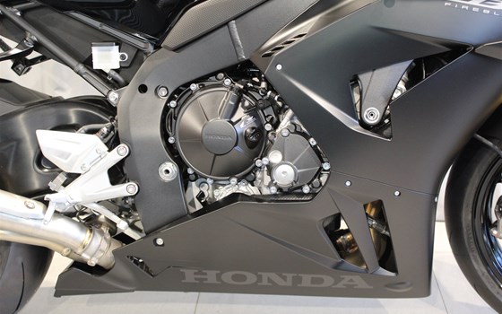 Neufahrzeug Honda CBR1000RR-R Fireblade SP - Bild 3