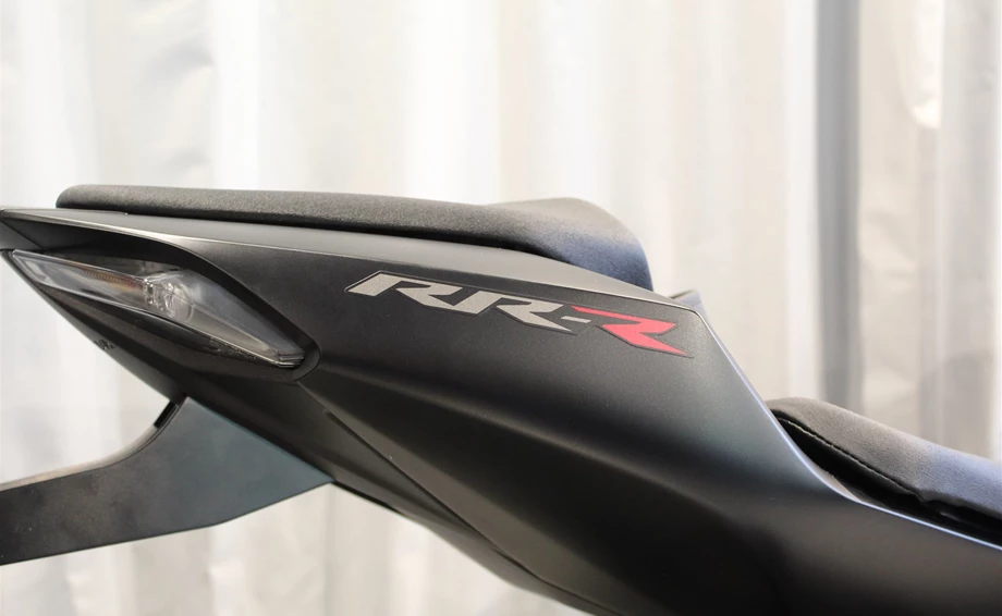 Offer Honda CBR1000RR-R Fireblade SP Bild 4: Offer Honda CBR1000RR-R Fireblade SP