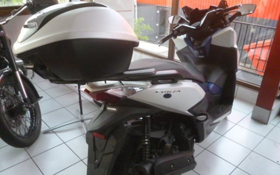 Gebrauchtmotorrad Honda Forza 125 - Bild 3