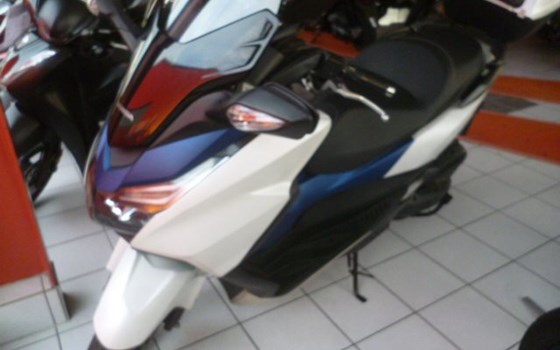 Gebrauchtmotorrad Honda Forza 125 - Bild 2