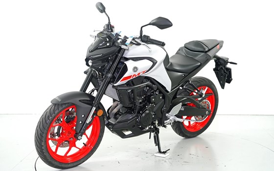 Motorrad Occasion Yamaha MT-03 - Bild 3