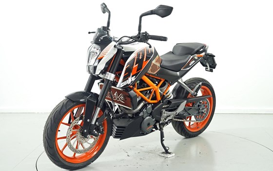Motorrad Occasion KTM 390 Duke - Bild 3