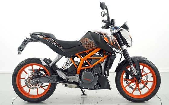 Motorrad Occasion KTM 390 Duke - Bild 4