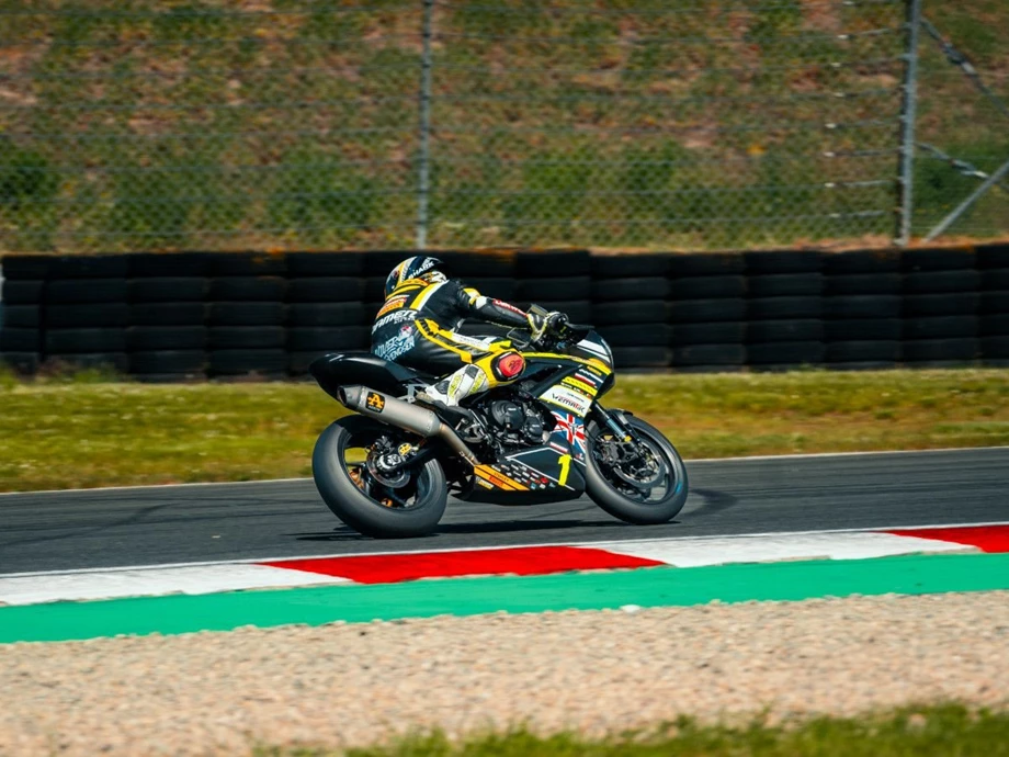 Angebot Triumph Daytona 660 Bild 9: Angebot Triumph Daytona 660