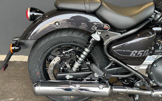 Neufahrzeug Royal Enfield Super Meteor 650 - Bild 26