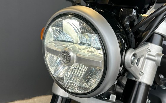 Neufahrzeug Royal Enfield Super Meteor 650 - Bild 9