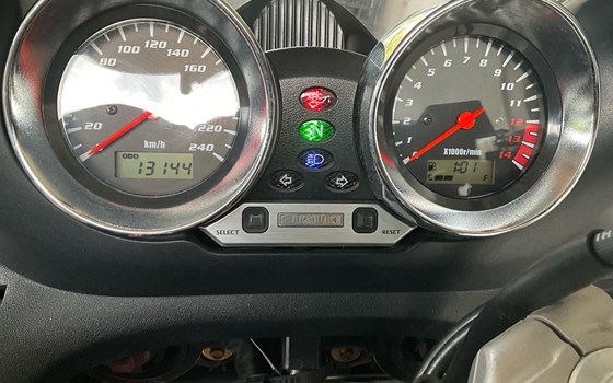 Gebrauchtmotorrad Suzuki GSX 600 F - Bild 12 Gebrauchtmotorrad Suzuki GSX 600 F - Bild 12