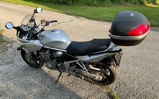 Gebrauchtmotorrad Suzuki GSX 600 F - Bild 1 Gebrauchtmotorrad Suzuki GSX 600 F - Bild 1