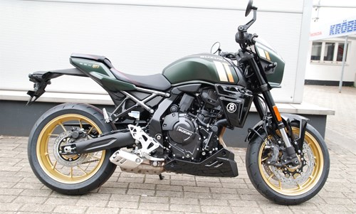 Suzuki GSX-8TT