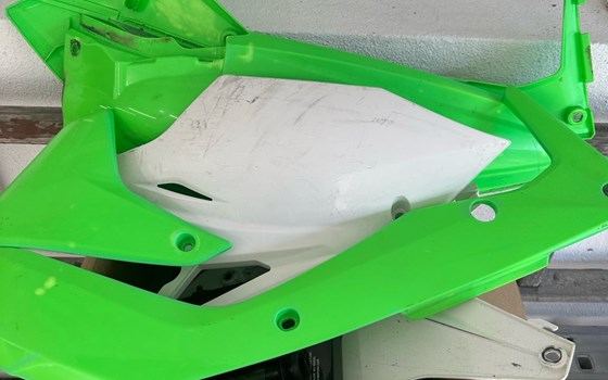 Gebrauchtmotorrad Kawasaki KX450F - Bild 2 Gebrauchtmotorrad Kawasaki KX450F - Bild 2