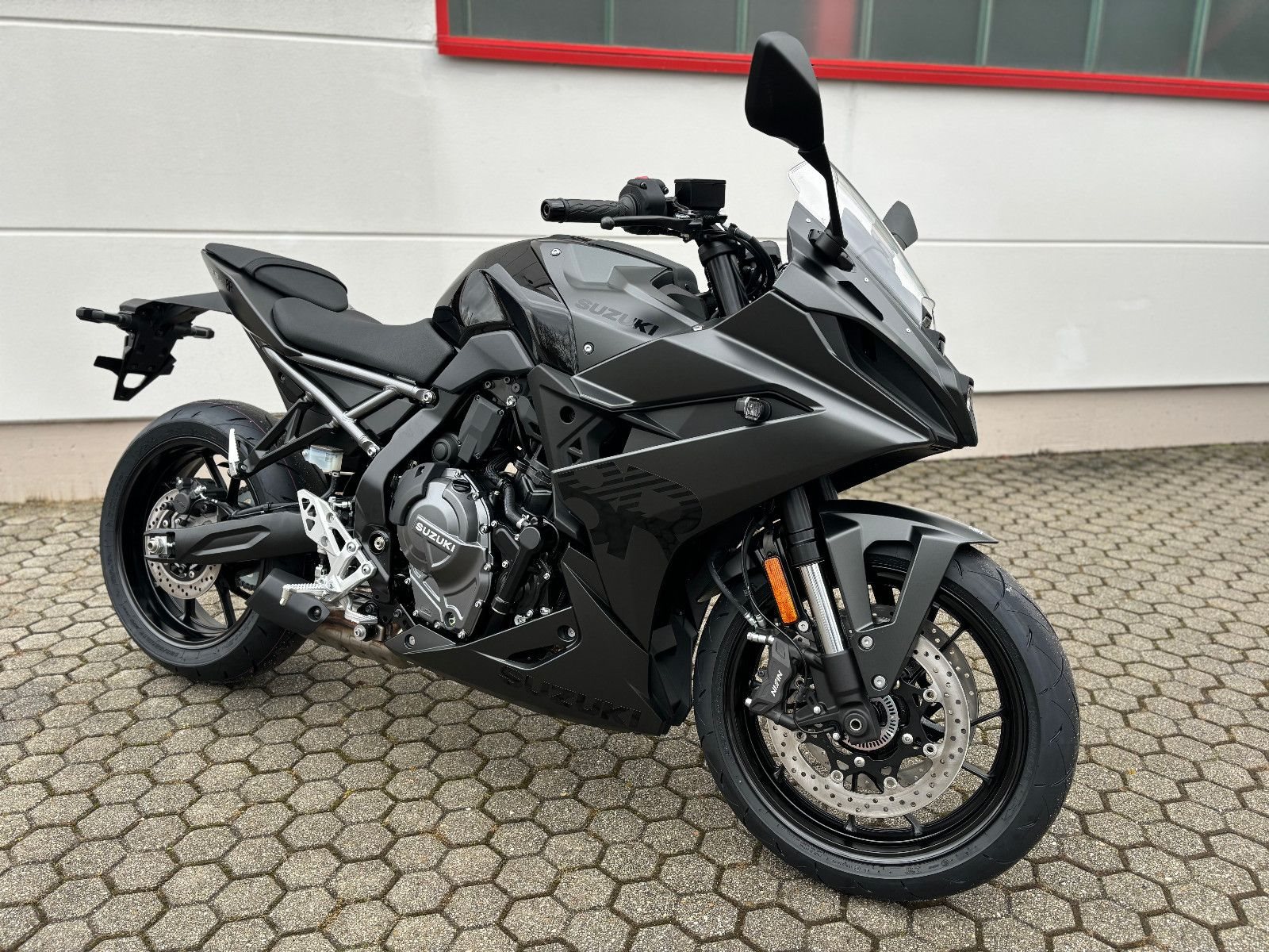 Suzuki GSX-8R