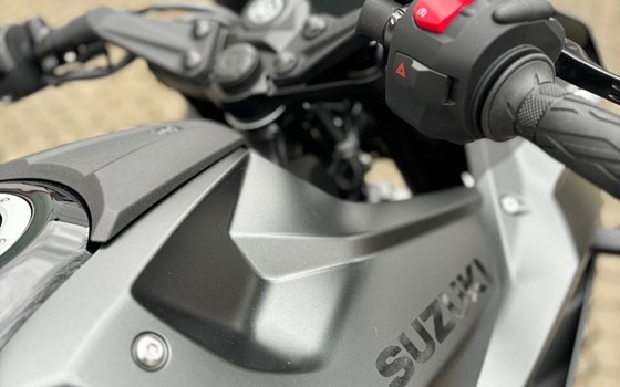 Gebrauchtmotorrad Suzuki GSX-8R - Bild 10