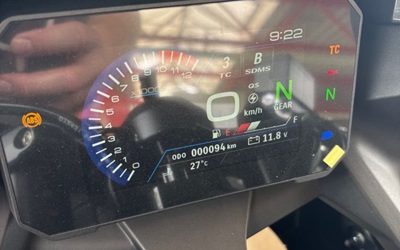 Gebrauchtmotorrad Suzuki GSX-8R - Bild 13