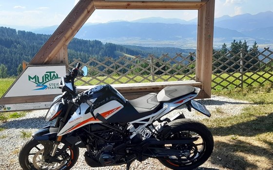 Gebrauchtmotorrad KTM 390 Duke - Bild 1 Gebrauchtmotorrad KTM 390 Duke - Bild 1