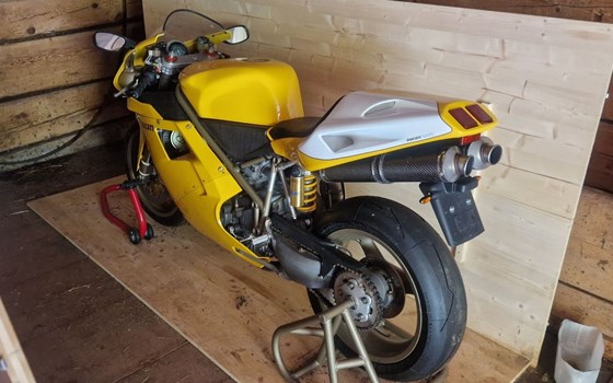 Gebrauchtmotorrad Ducati 748 SPS - Bild 1 Gebrauchtmotorrad Ducati 748 SPS - Bild 1