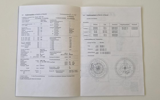 Gebrauchtmotorrad Ducati 748 SPS - Bild 8 Gebrauchtmotorrad Ducati 748 SPS - Bild 8