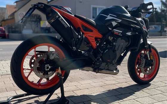 Gebrauchtmotorrad KTM 890 Duke GP - Bild 1 Gebrauchtmotorrad KTM 890 Duke GP - Bild 1