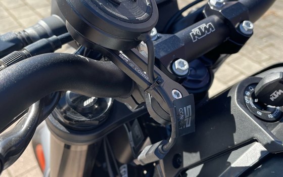Gebrauchtmotorrad KTM 890 Duke GP - Bild 11 Gebrauchtmotorrad KTM 890 Duke GP - Bild 11