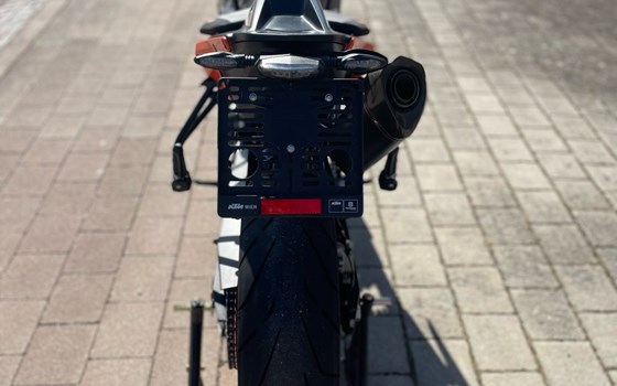Gebrauchtmotorrad KTM 890 Duke GP - Bild 5 Gebrauchtmotorrad KTM 890 Duke GP - Bild 5