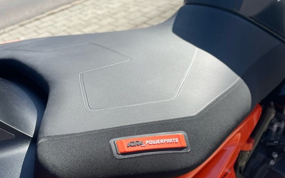 Gebrauchtmotorrad KTM 890 Duke GP - Bild 9 Gebrauchtmotorrad KTM 890 Duke GP - Bild 9