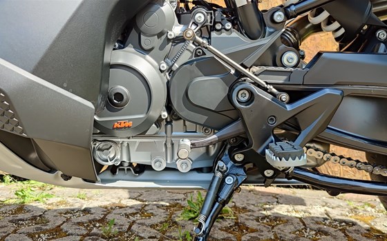 Gebrauchtmotorrad KTM 890 Adventure - Bild 2 Gebrauchtmotorrad KTM 890 Adventure - Bild 2