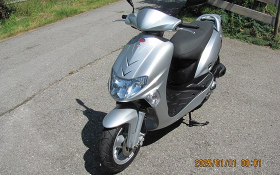 Gebrauchtmotorrad Kymco Vitality 50 - Bild 2 Gebrauchtmotorrad Kymco Vitality 50 - Bild 2