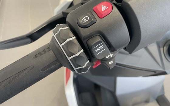 Gebrauchtmotorrad BMW C 400 X - Bild 5 Gebrauchtmotorrad BMW C 400 X - Bild 5