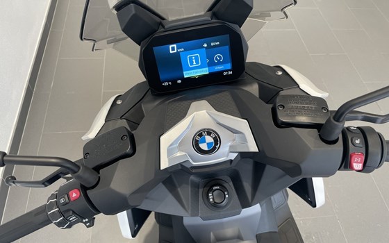 Gebrauchtmotorrad BMW C 400 X - Bild 6