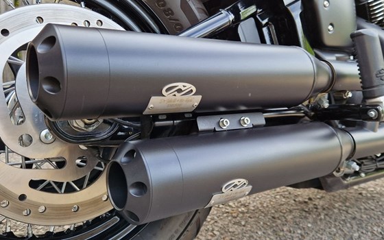 Gebrauchtmotorrad Harley-Davidson Softail Street Bob 114 FXBBS - Bild 12 Gebrauchtmotorrad Harley-Davidson Softail Street Bob 114 FXBBS - Bild 12