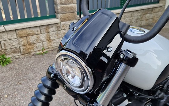 Gebrauchtmotorrad Harley-Davidson Softail Street Bob 114 FXBBS - Bild 6 Gebrauchtmotorrad Harley-Davidson Softail Street Bob 114 FXBBS - Bild 6