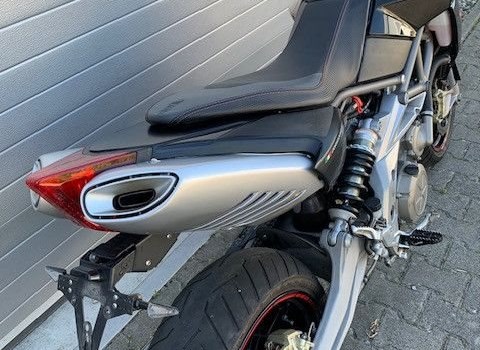 Gebrauchtmotorrad Aprilia Dorsoduro 750 - Bild 4