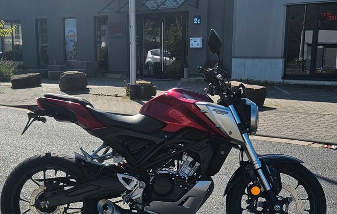 Honda CB125R